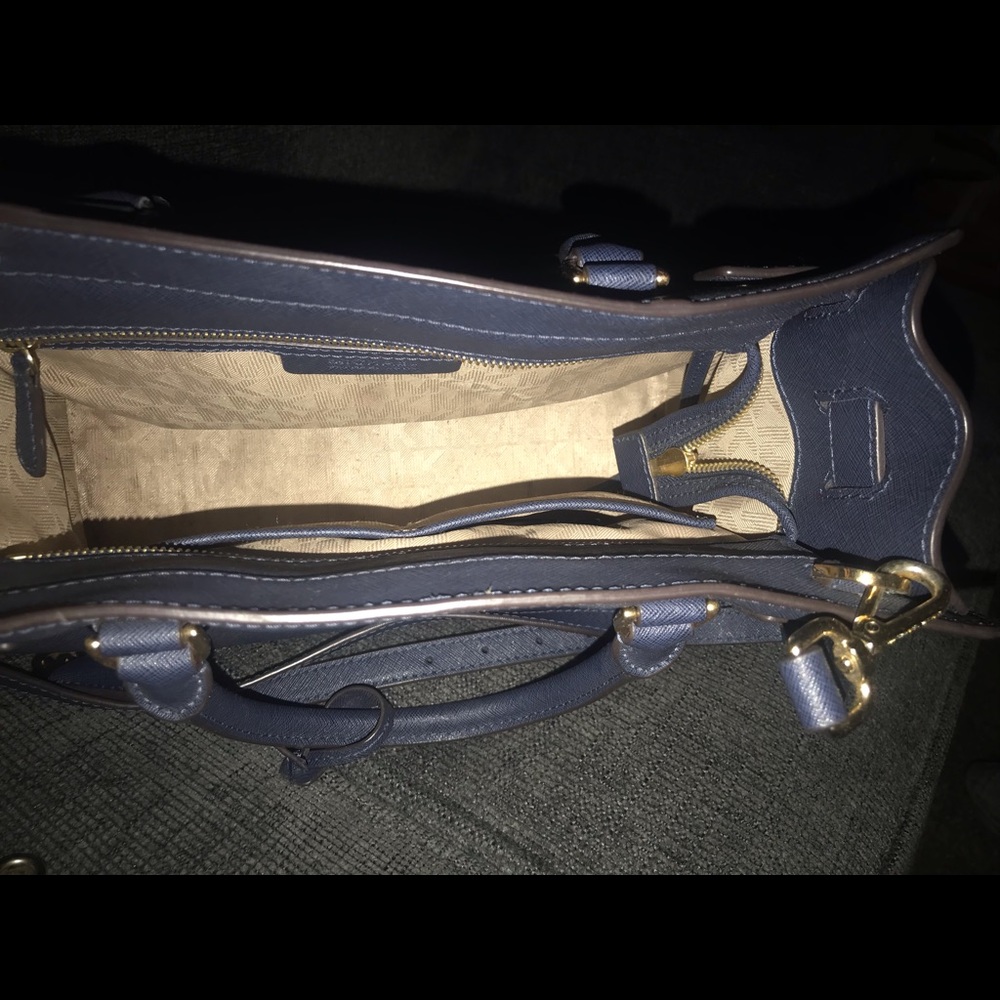 Michael Kors Handbag - Picture 3 of 4